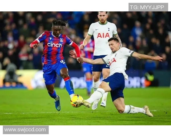 欧联杯热刺与巴萨战平乌龙球引发全场热议与转会传闻