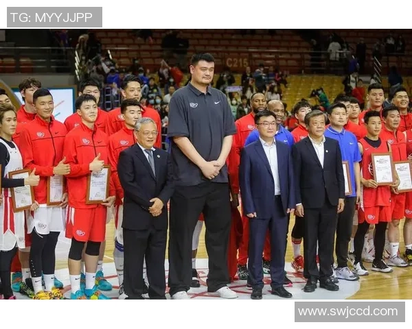 汤杰姚明携手共创篮球传奇之路探索中国篮球的未来与发展