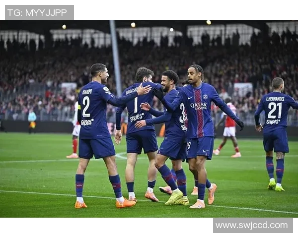 那不勒斯大胜巴黎圣日耳曼帽子戏法引爆全场战术分析与精彩瞬间回顾 那不勒斯大胜巴黎圣日耳曼帽子戏法引爆全场战术分析与精彩瞬间回顾