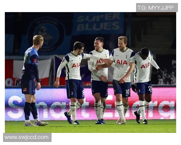 足总杯激战巴萨与热刺平局帽子戏法瞬间点燃全场激情解析