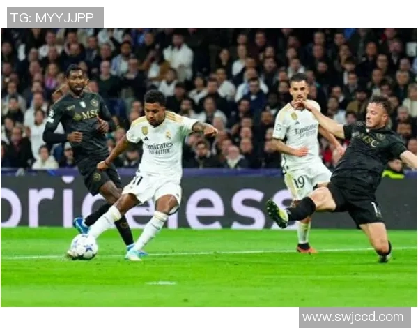 德甲激战：那不勒斯狂胜皇马红牌争议引发全场热议