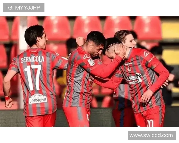 意甲焦点战：AC米兰与那不勒斯激战成平乌龙球引发全场热议